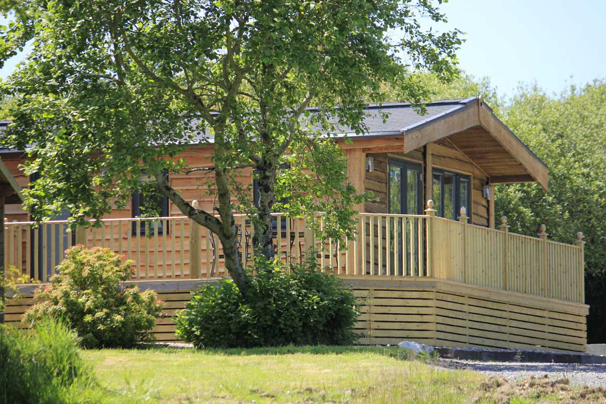 Pre Owned Luxury Log Cabin 119 000 Hentervene Holiday Park